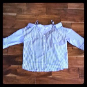 NWOTS off the shoulders blouse 👚